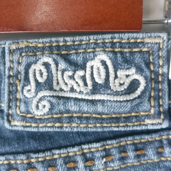 Miss Me 27x33 Boot JP42g2K-2 Cowhide Pocket Jeans - Picture 4 of 16